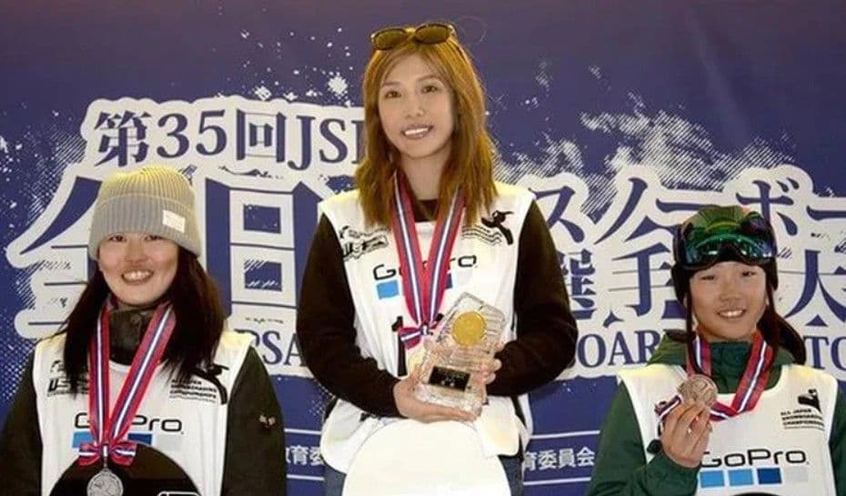 整形、拍攝成人影片、自殺十幾次的天才滑雪少女，如何在冬奧前重生？