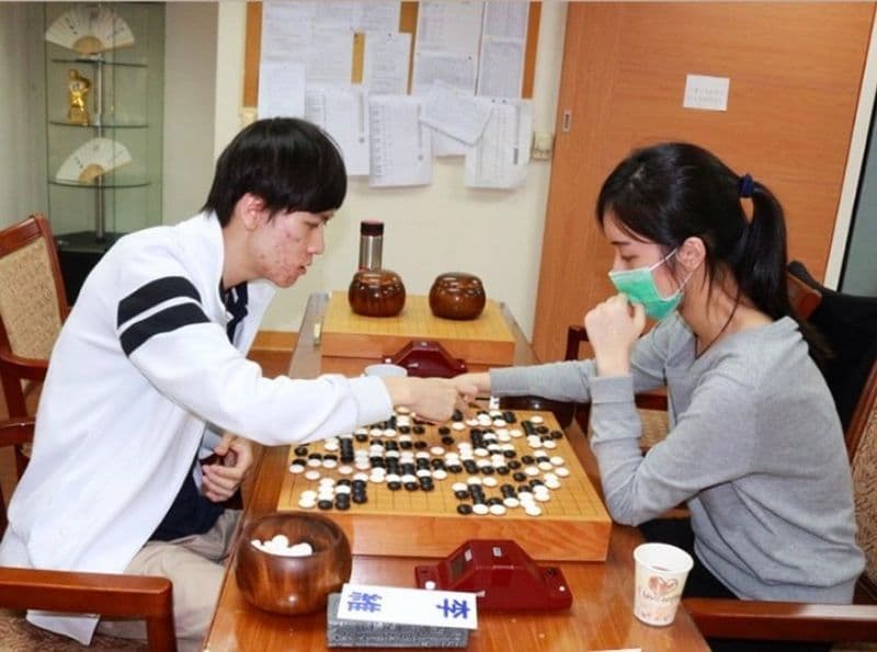 後黑嘉嘉時代棋逢敵手，俞俐均走出迷茫再攀峰