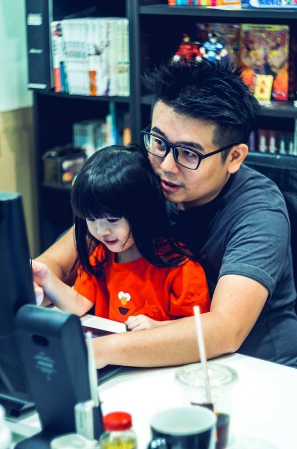 從紙本過度網路平台,《宅男打籃球》作者洪元建的漫畫人生